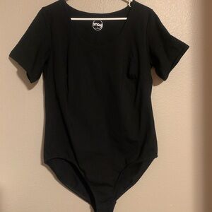 Snag Short Sleeve Bodysuit in Black